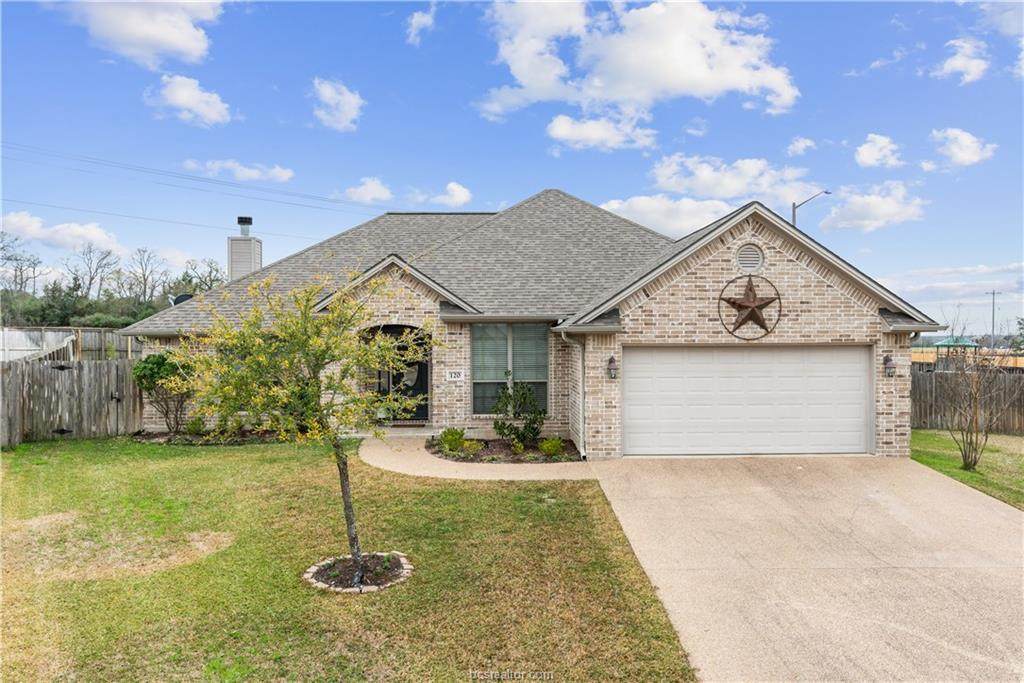 120 Roucourt Loop - Photo 1