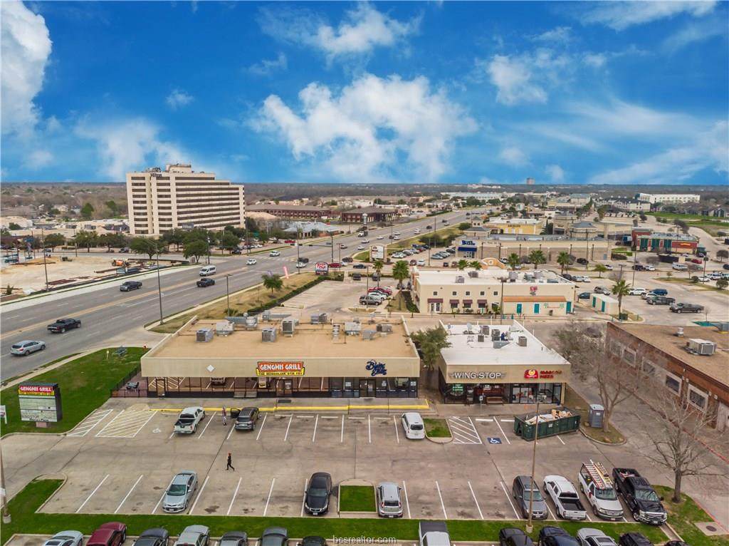 700 University Dr. E - Photo 1