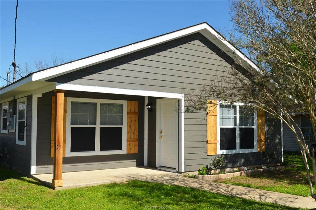 1109 Phoenix - Photo 1