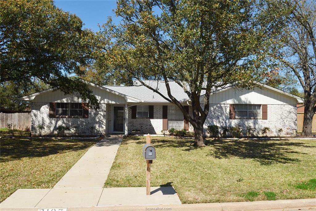 2107 Hillside - Photo 1