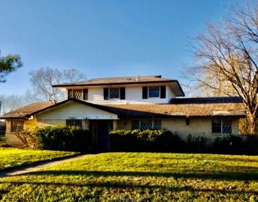 808 6th - Photo 1