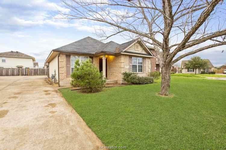 511 Camp Court - Photo 1
