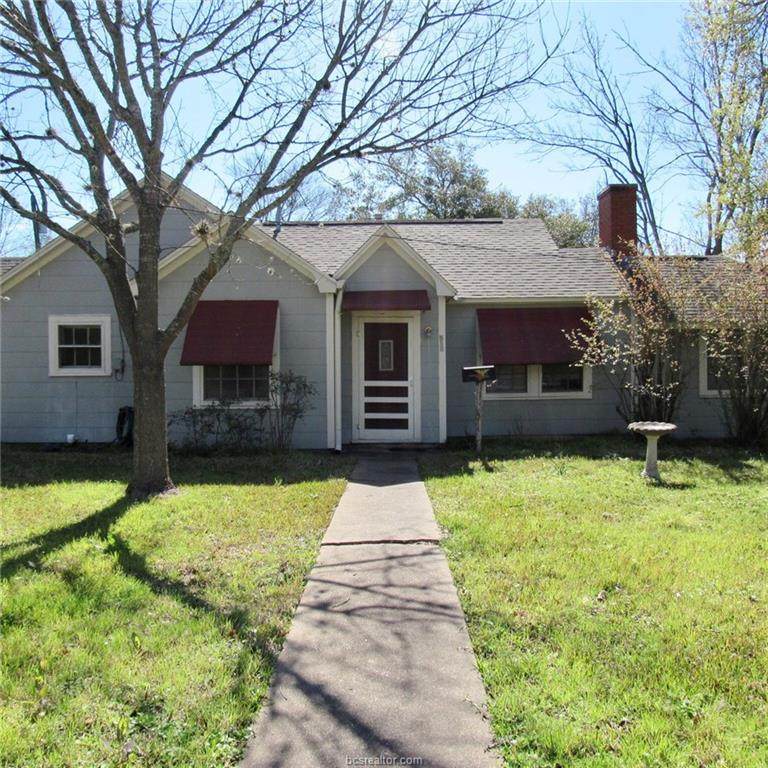 202 Gilchrist - Photo 1