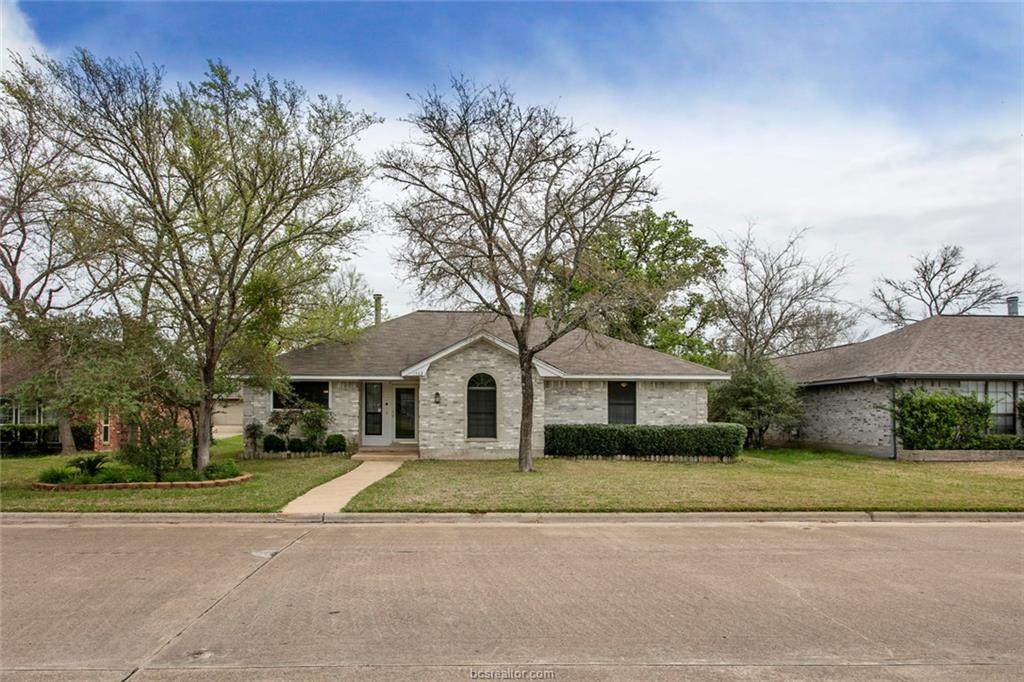 1502 Southern Plantation Drive - Photo 1