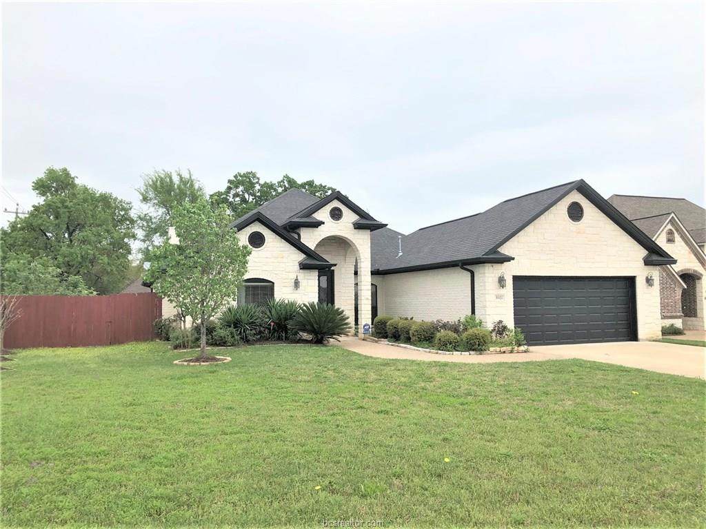8401 Justin Ave - Photo 1