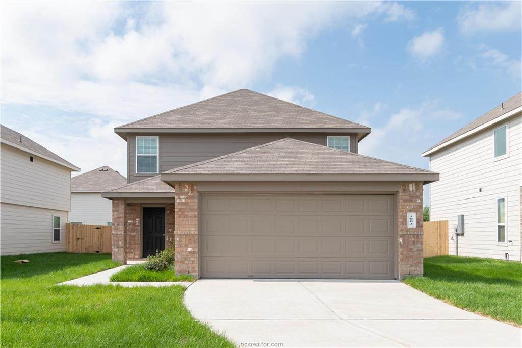 1002 Marquis Drive - Photo 1