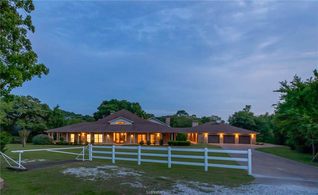 5422 Cole Lane - Photo 1