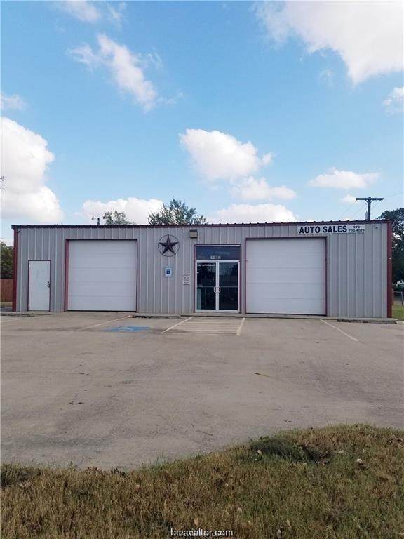 900 17th Street - Photo 1