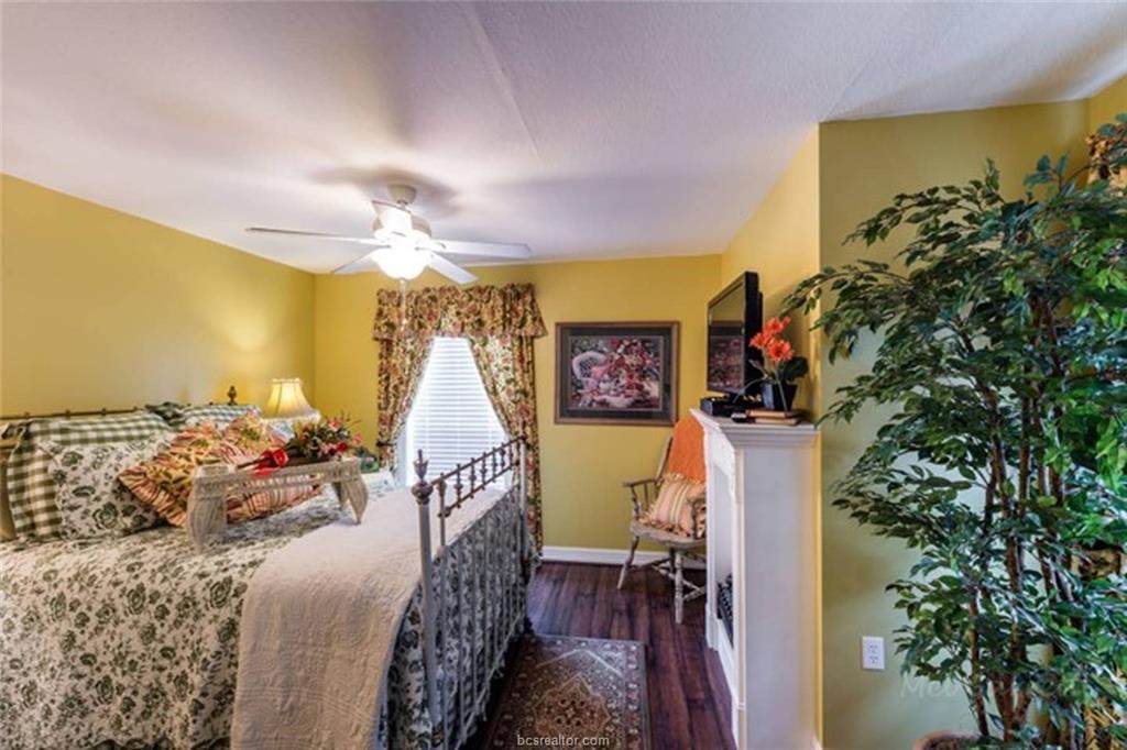 9500 Mayfield Avenue - Photo 1