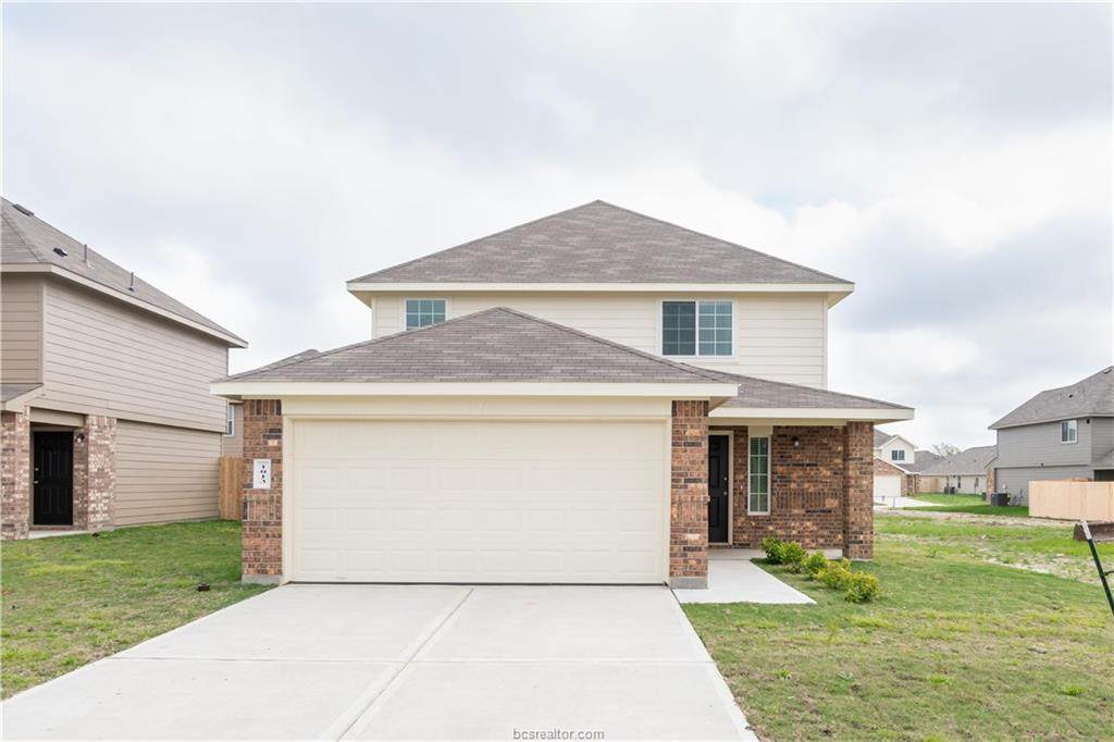 1013 Crossing Drive - Photo 1