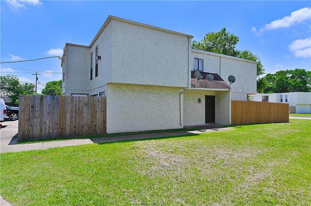 1801 Potomac Place - Photo 1