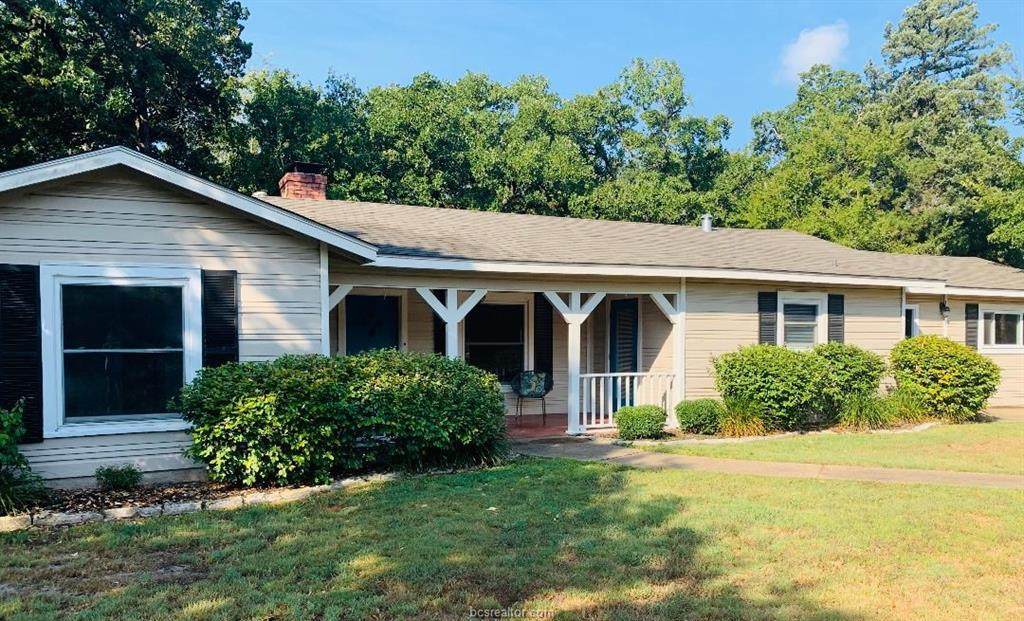 1120 Ashburn - Photo 1