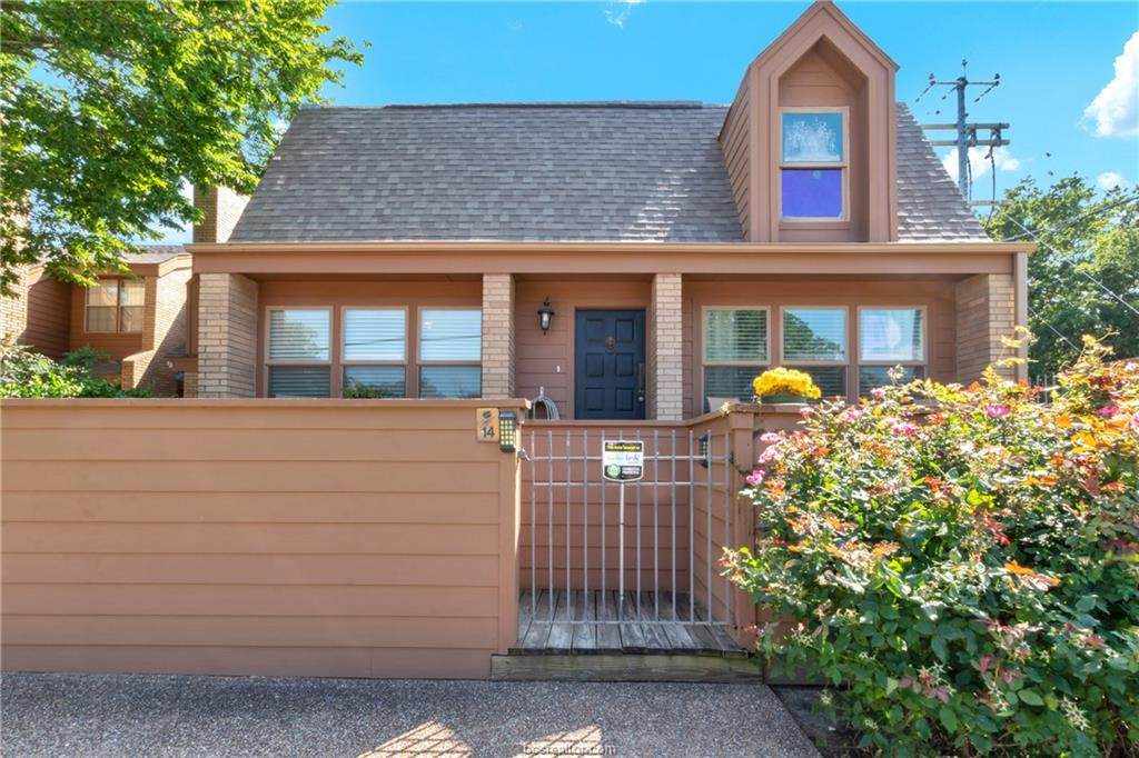 3122 Camelot Drive - Photo 1 3122 Camelot Drive - Photo 1