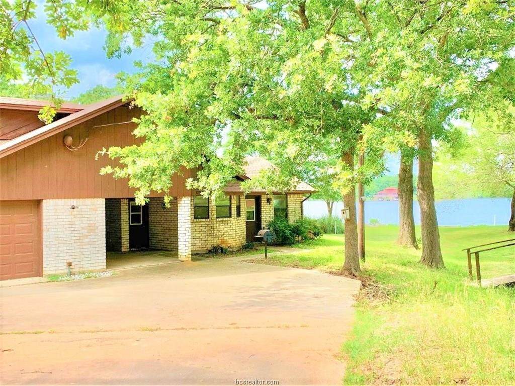 112 Private Road 588 7A Road - Photo 1