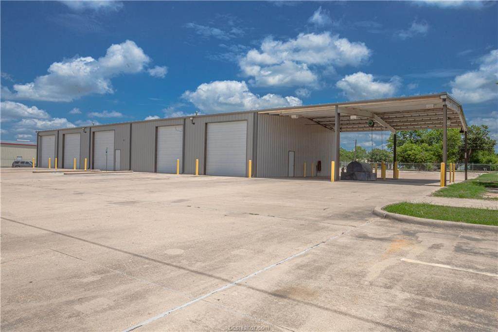 2220 Earl Rudder Fwy - Photo 1