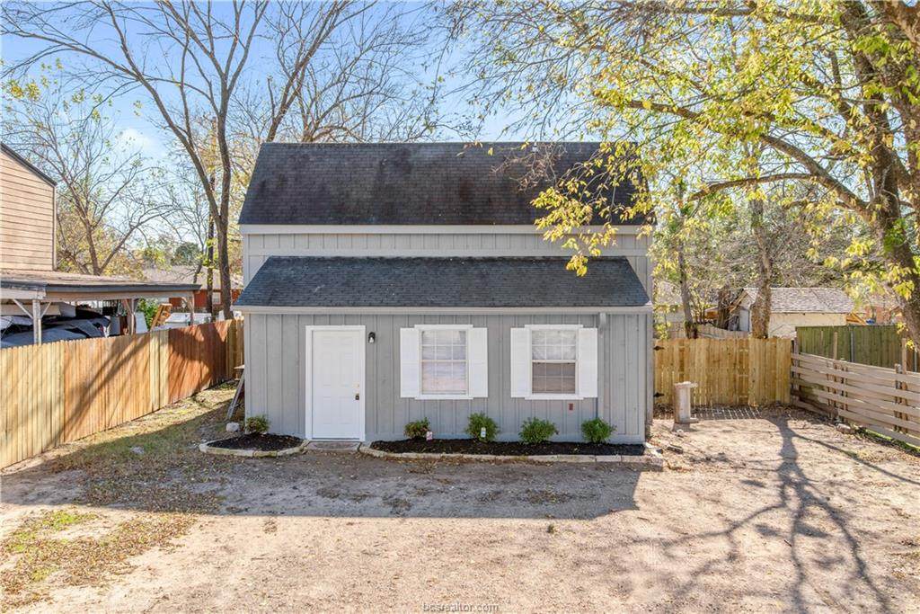 1711 Wilson Street - Photo 1
