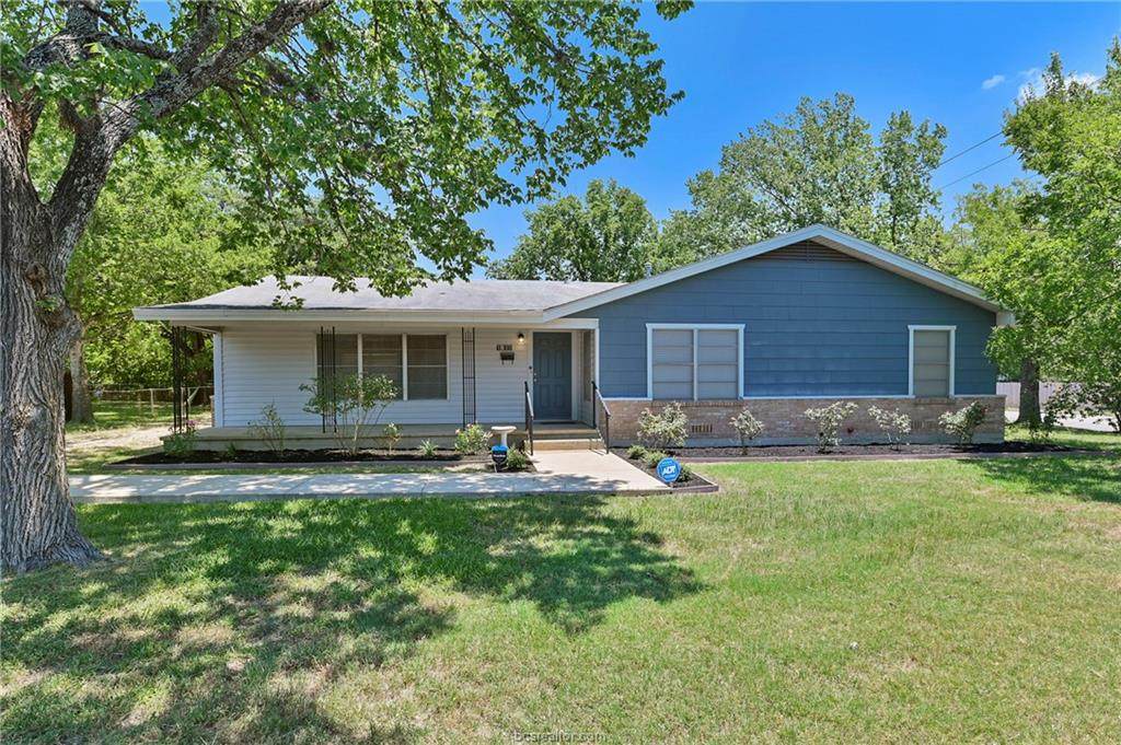 1011 Dexter Drive - Photo 1