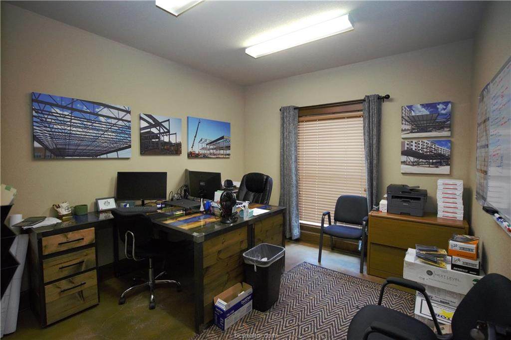 6750 Victoria Ave, Ste 5 - Photo 1