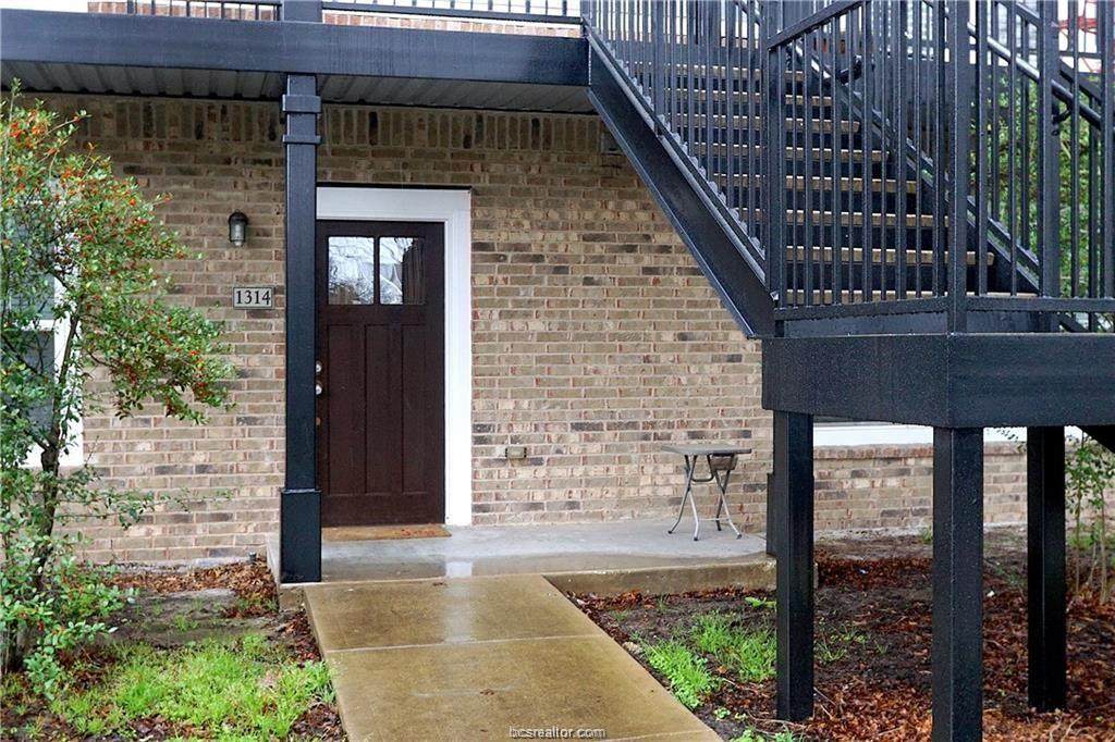 1725 Harvey Mitchell Pkwy - Photo 1