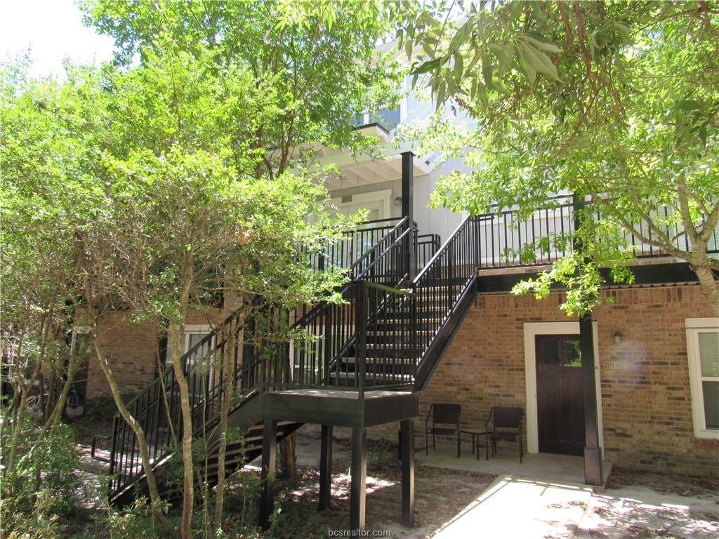 1725 Harvey Mitchell Parkway - Photo 1
