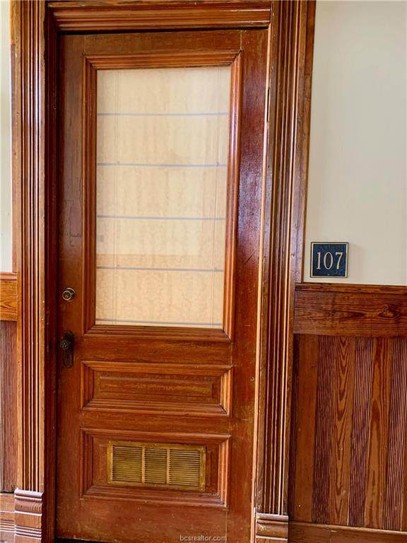 107 26th Street - Photo 1