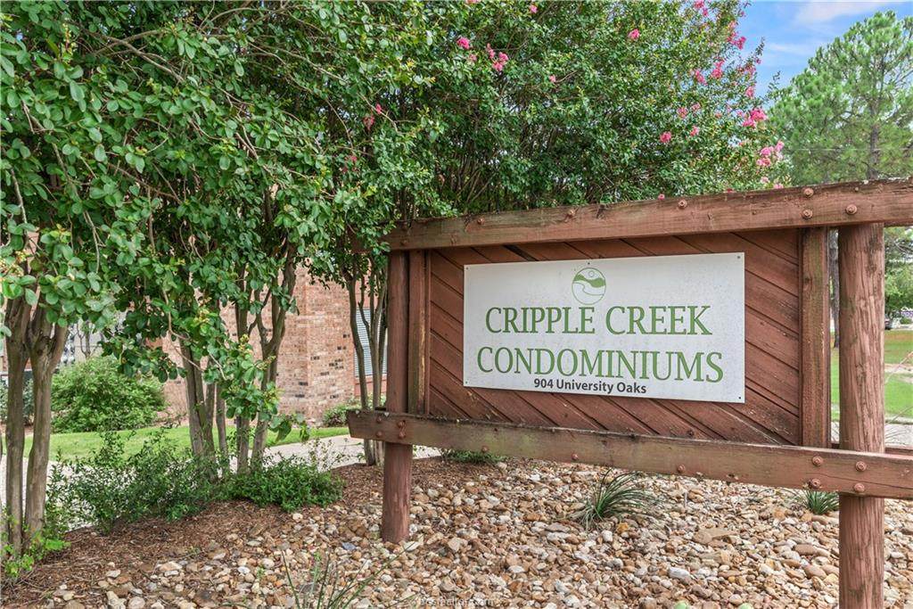 904 University Oaks - Photo 1