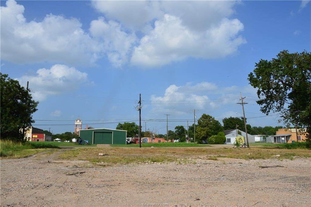 200 10th Street - Photo 1
