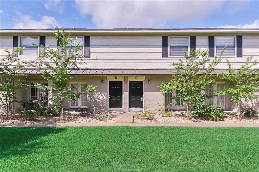 1408 Summit Street - Photo 1