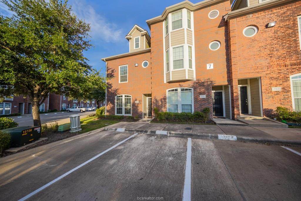305 Holleman Drive - Photo 1