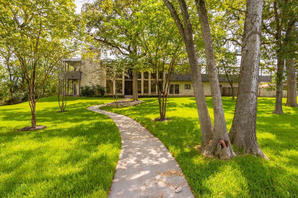 2714 Broadmoor Drive - Photo 1