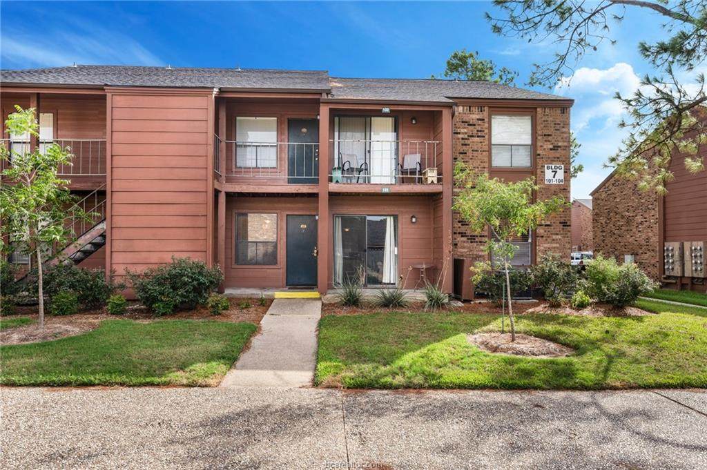 904 University Oaks - Photo 1