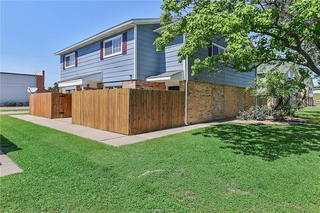 1807 Treehouse Trail - Photo 1