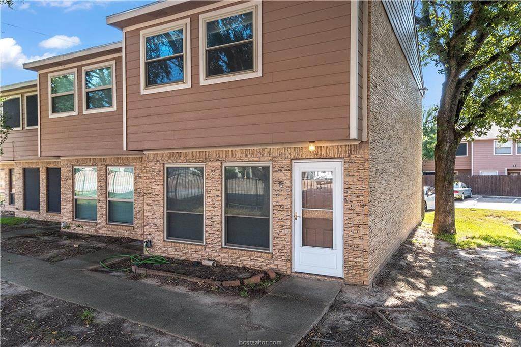 2807 Wildflower Drive - Photo 1