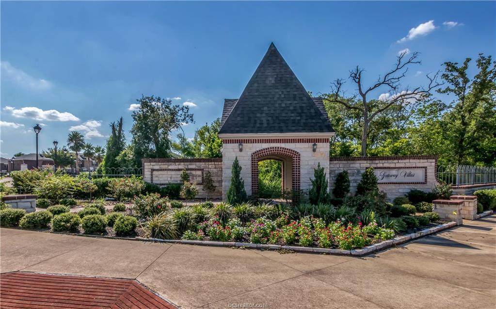 321 Forest Drive - Photo 1