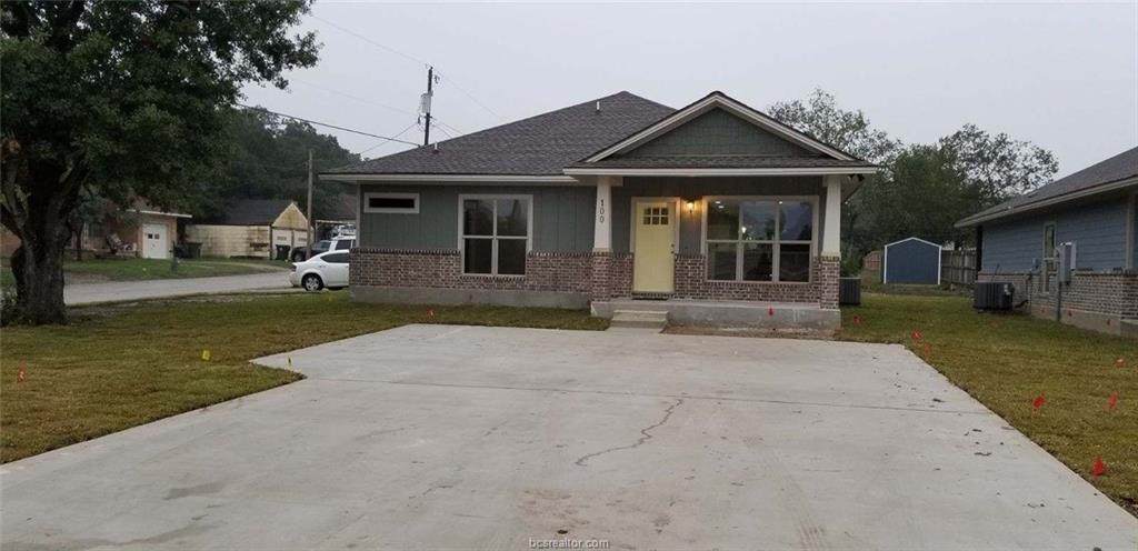 100 Ennis Street - Photo 1