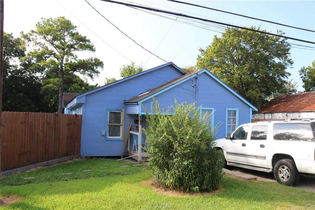 514 Blackshear Street - Photo 1