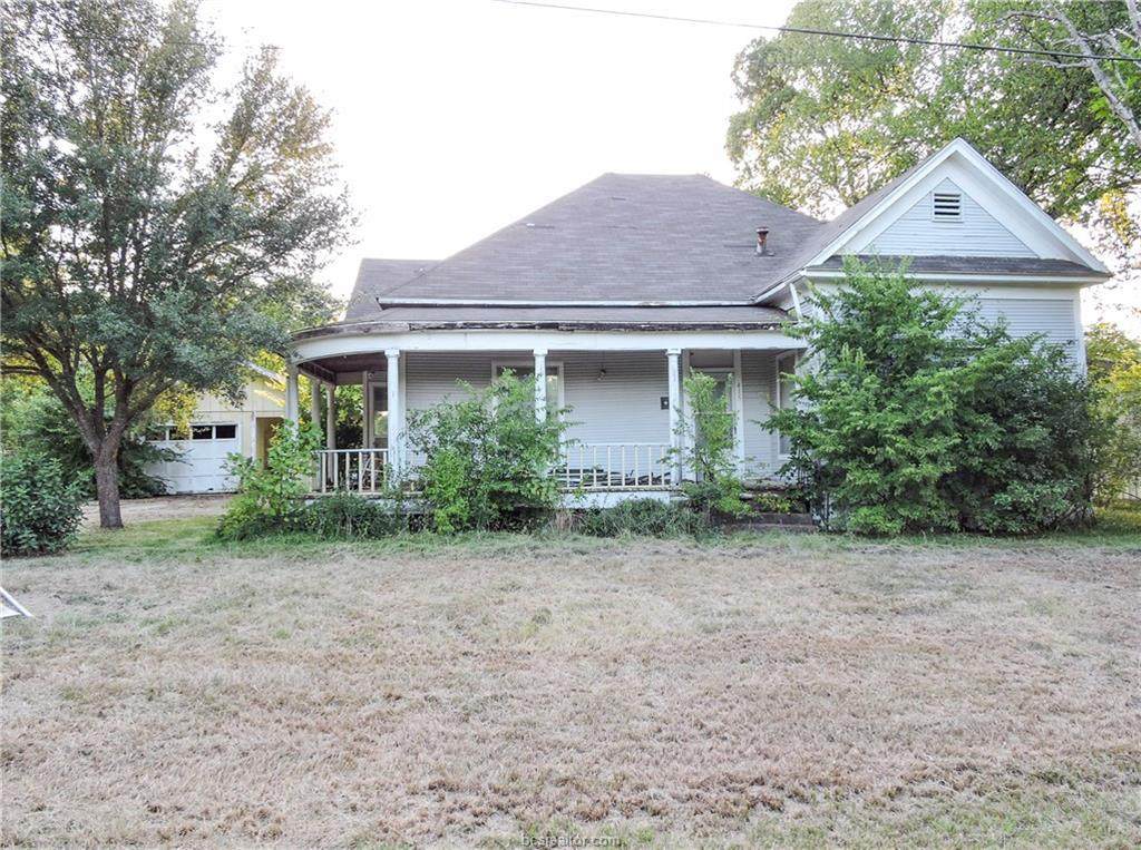 415 2nd Street - Photo 1