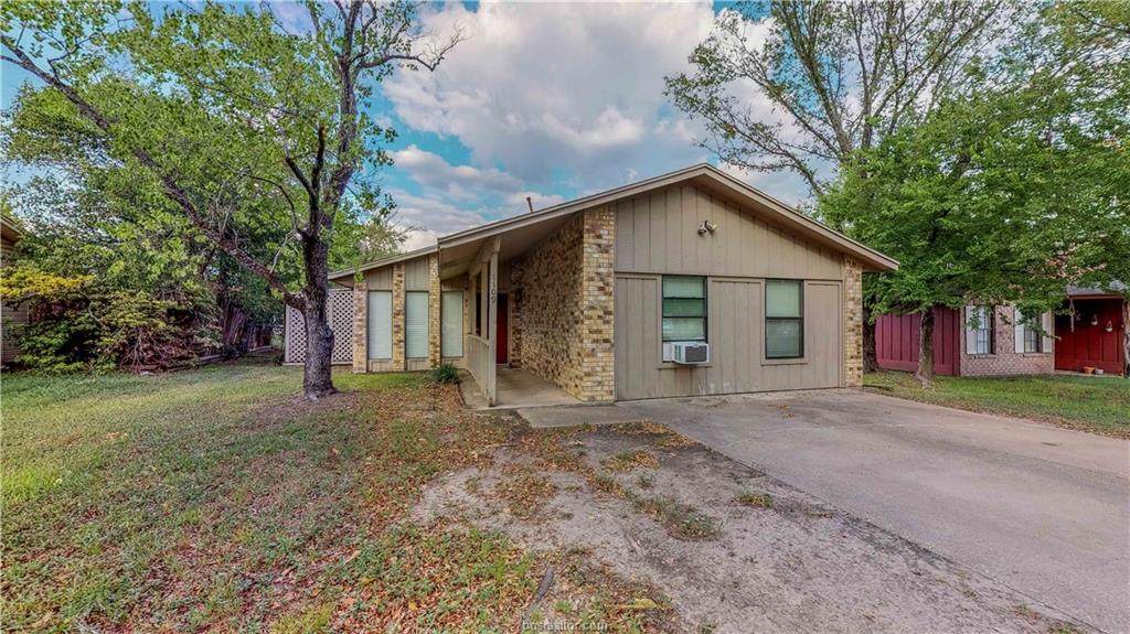 1109 Dexter Drive - Photo 1