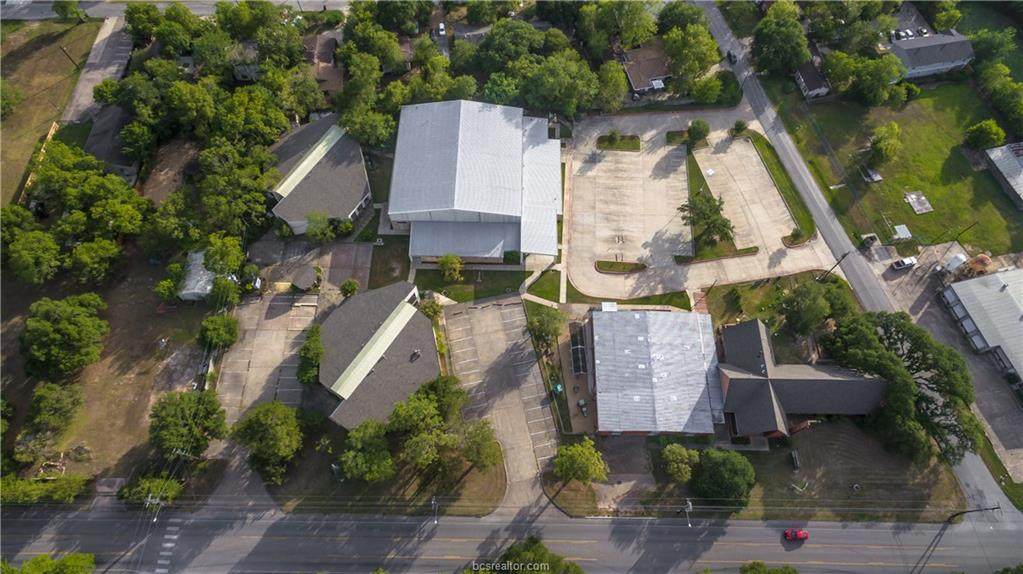 2500 College Avenue - Photo 1