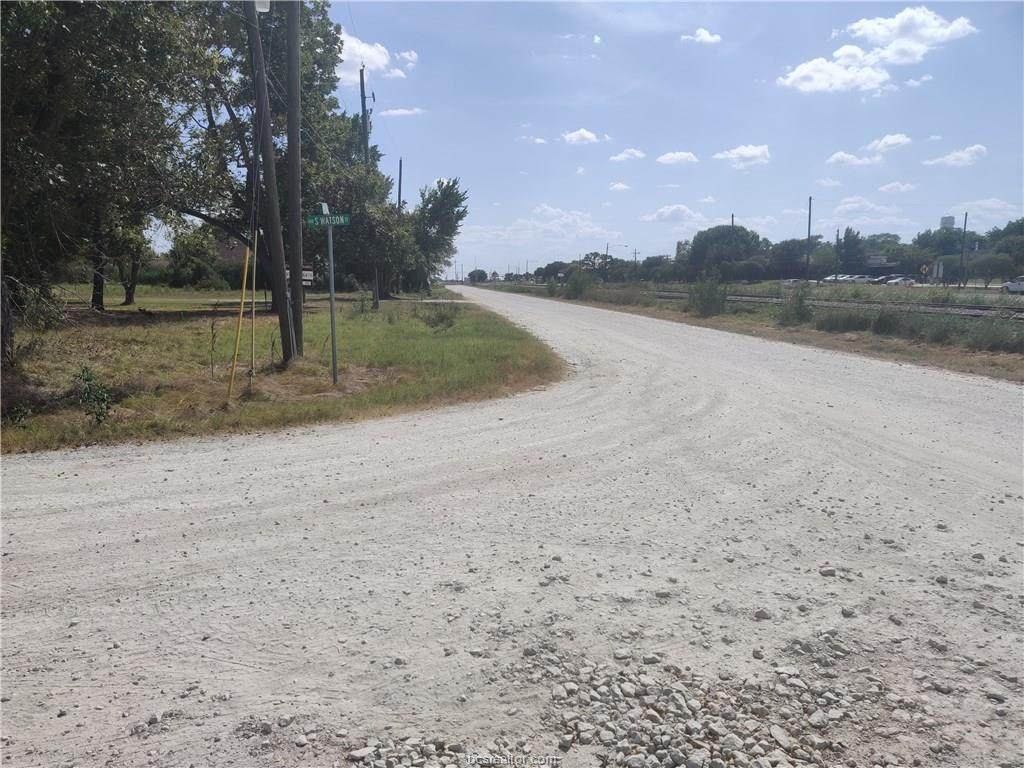 517 Railroad Street - Photo 1