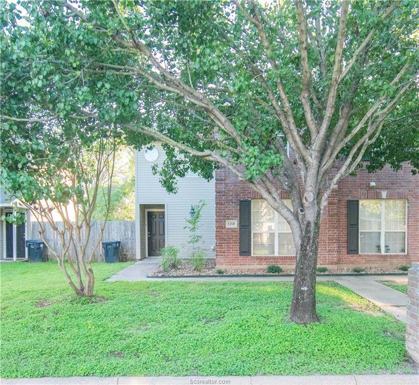 1212,1214 Oney Hervey Drive - Photo 1
