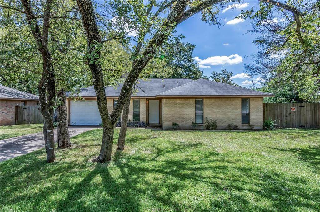 1106 Hawk Tree Drive - Photo 1