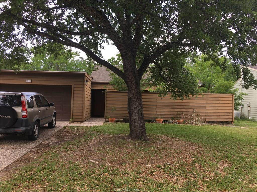 1005 Arboles Circle - Photo 1