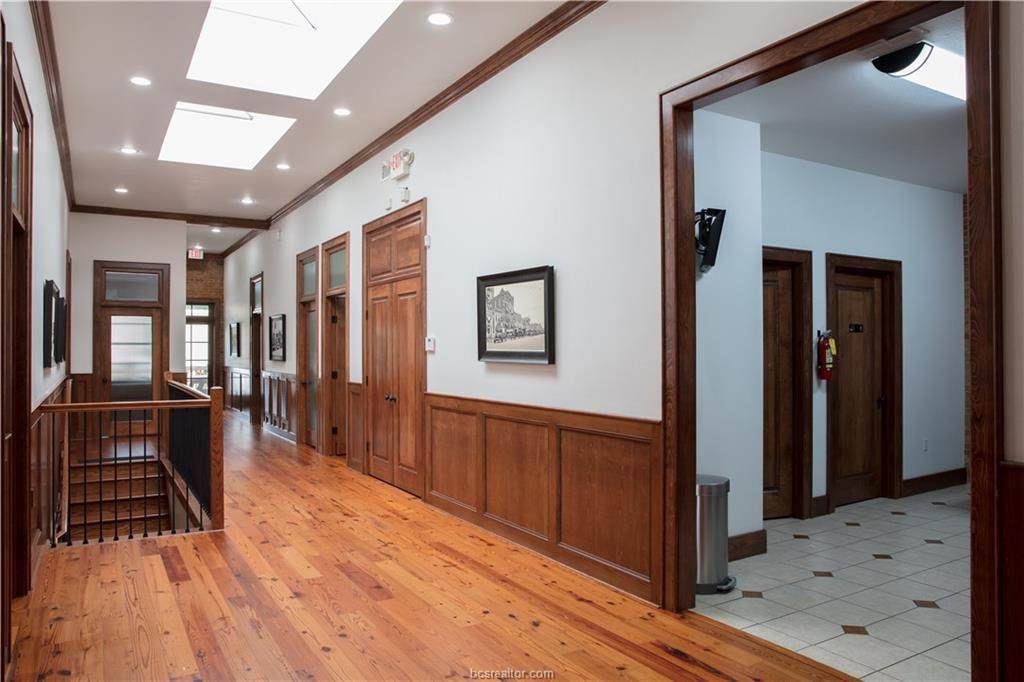 318 N Bryan Avenue - Photo 1