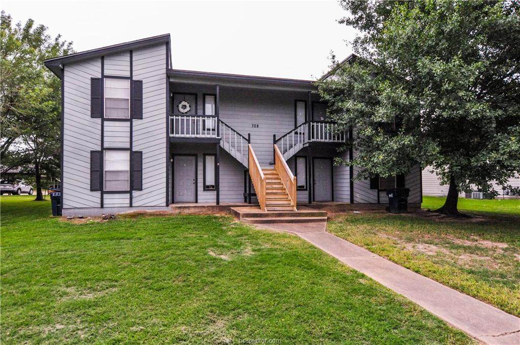 708 Wellesley - Photo 1