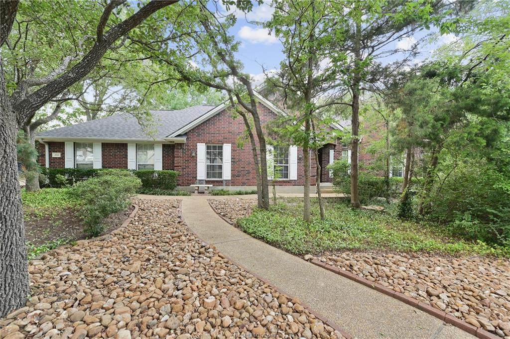 204 Chimney Hill - Photo 1