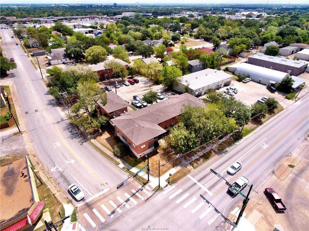2105 College Avenue - Photo 1