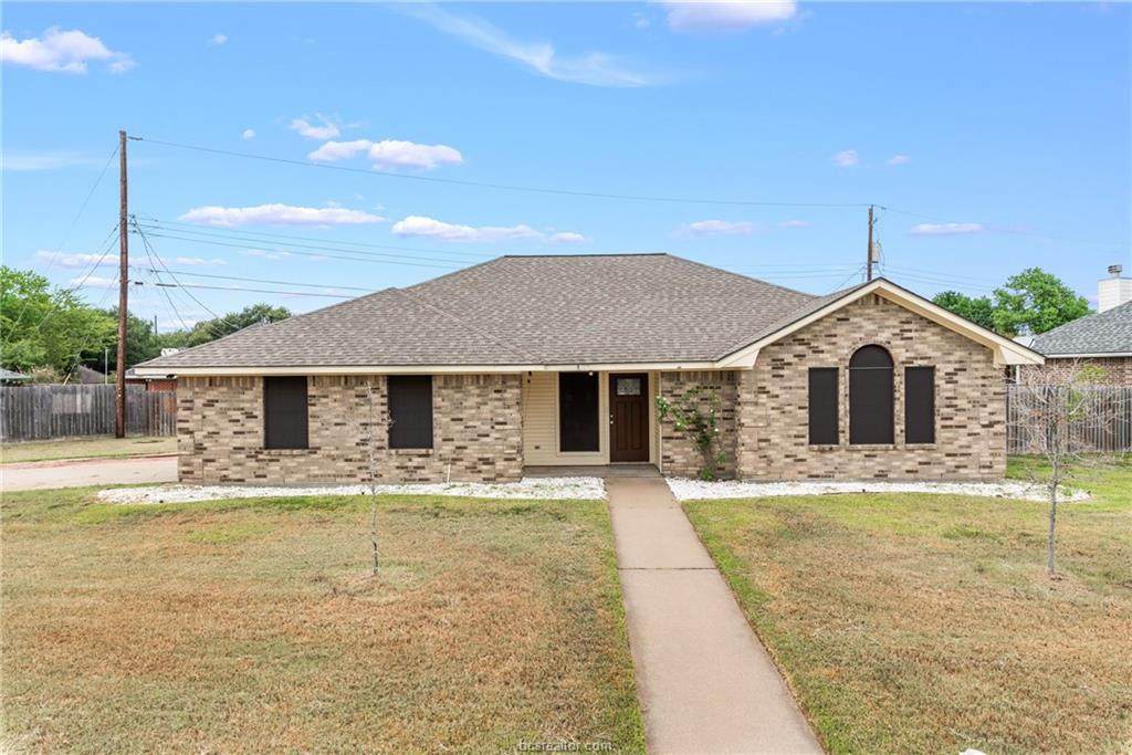 3728 Ravenwood Drive - Photo 1
