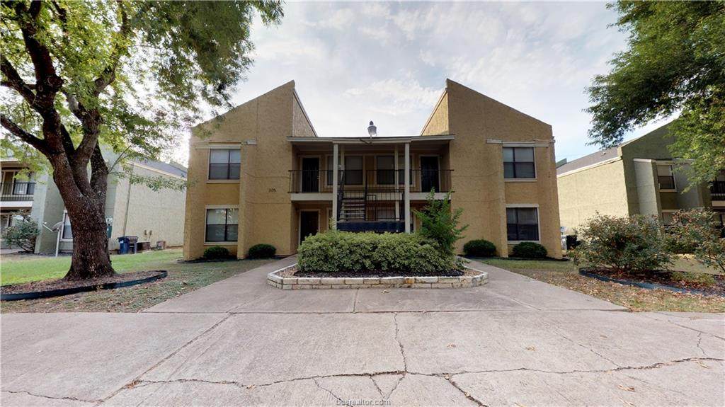 305 Manuel Drive - Photo 1