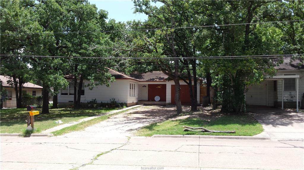 213 Fairway Drive - Photo 1